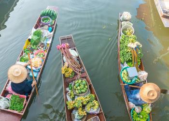 food-floating-market